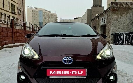 Toyota Aqua I, 2014 год, 950 000 рублей, 1 фотография