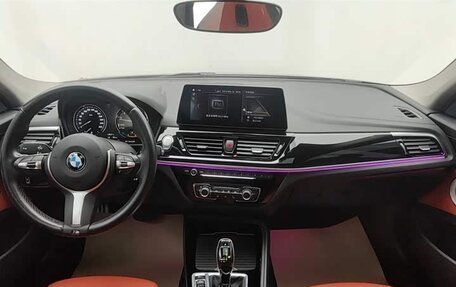 BMW 1 серия, 2021 год, 1 800 000 рублей, 5 фотография