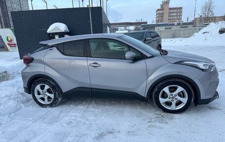 Toyota C-HR I рестайлинг, 2018 год, 1 900 000 рублей, 3 фотография