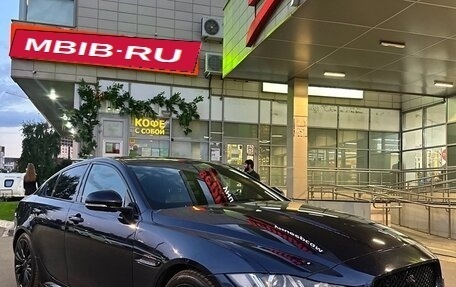 Jaguar XE I рестайлинг, 2016 год, 2 250 000 рублей, 1 фотография