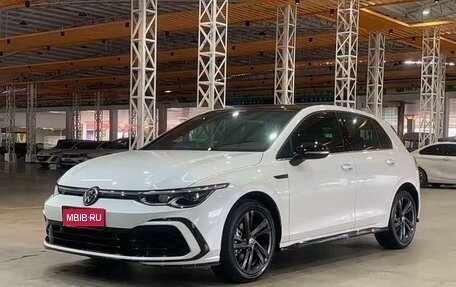 Volkswagen Golf VIII, 2023 год, 1 647 000 рублей, 1 фотография