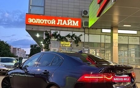 Jaguar XE I рестайлинг, 2016 год, 2 250 000 рублей, 2 фотография