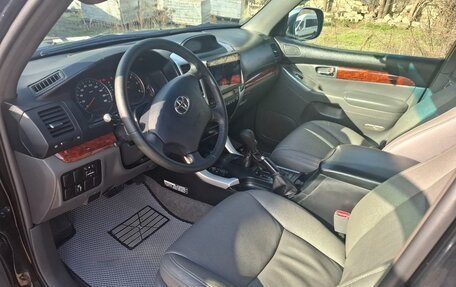 Toyota Land Cruiser Prado 120 рестайлинг, 2007 год, 2 500 000 рублей, 13 фотография