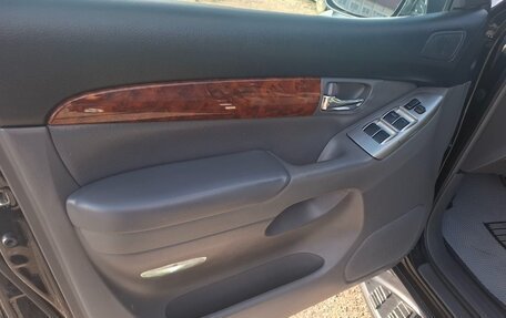 Toyota Land Cruiser Prado 120 рестайлинг, 2007 год, 2 500 000 рублей, 14 фотография