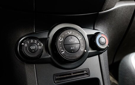 Ford Fiesta, 2015 год, 895 000 рублей, 16 фотография