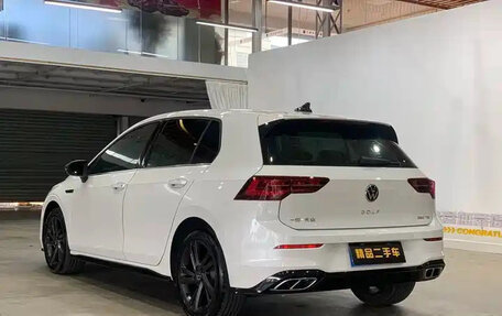 Volkswagen Golf VIII, 2023 год, 1 647 000 рублей, 2 фотография