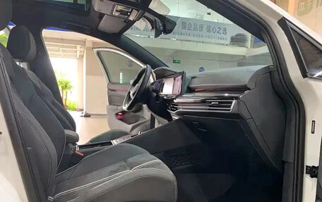 Volkswagen Golf VIII, 2023 год, 1 647 000 рублей, 11 фотография