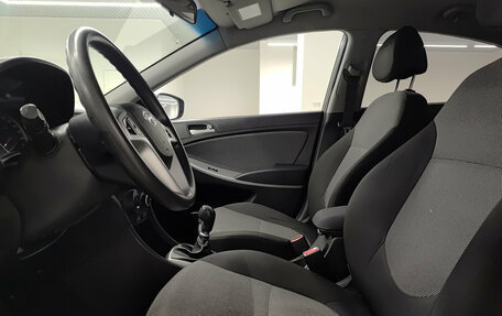 Hyundai Solaris II рестайлинг, 2013 год, 783 000 рублей, 20 фотография