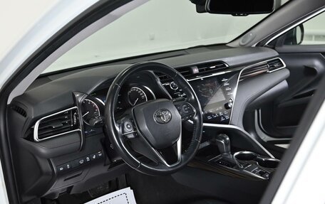 Toyota Camry, 2019 год, 2 749 000 рублей, 9 фотография