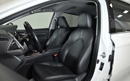 Toyota Camry, 2019 год, 2 749 000 рублей, 18 фотография