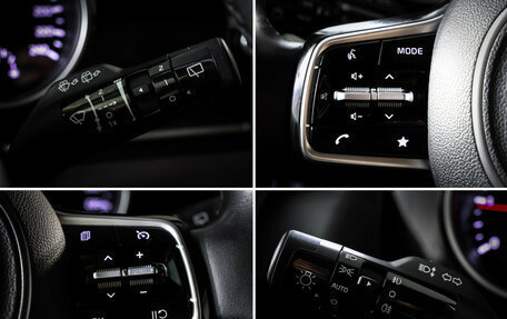 KIA Carnival, 2021 год, 3 790 000 рублей, 18 фотография