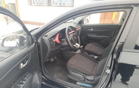 KIA Rio IV, 2021 год, 2 000 000 рублей, 3 фотография