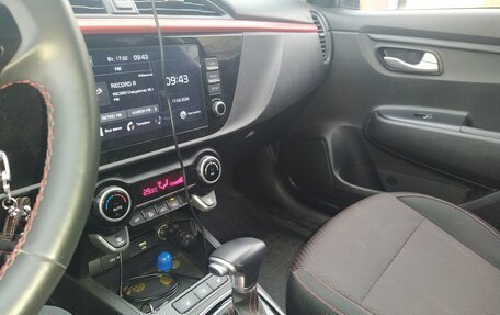 KIA Rio IV, 2021 год, 2 000 000 рублей, 17 фотография