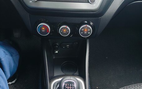 KIA Rio III рестайлинг, 2016 год, 890 000 рублей, 13 фотография