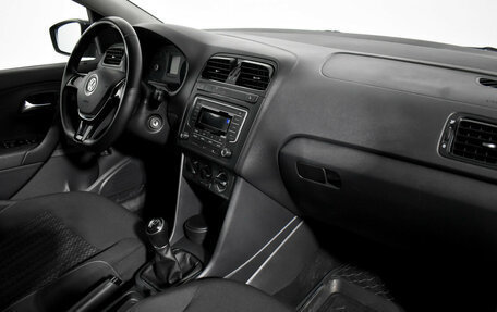 Volkswagen Polo VI (EU Market), 2016 год, 990 000 рублей, 13 фотография