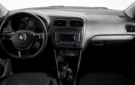 Volkswagen Polo VI (EU Market), 2016 год, 990 000 рублей, 14 фотография