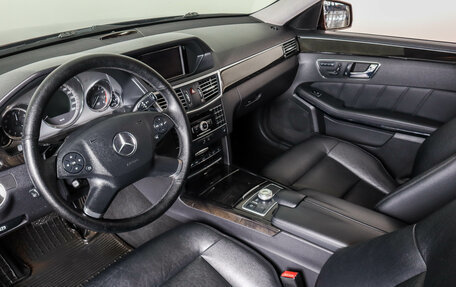 Mercedes-Benz E-Класс, 2010 год, 1 819 000 рублей, 10 фотография