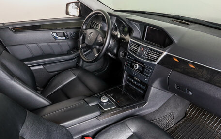 Mercedes-Benz E-Класс, 2010 год, 1 819 000 рублей, 13 фотография