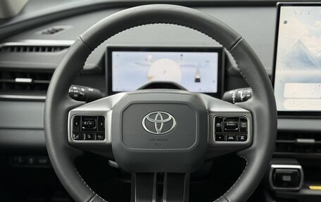 Toyota RAV4, 2025 год, 4 790 000 рублей, 12 фотография