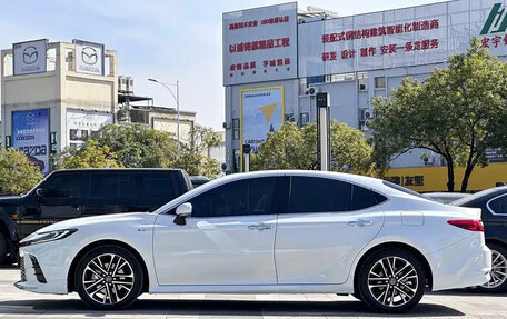 Toyota Camry, 2025 год, 5 799 017 рублей, 6 фотография