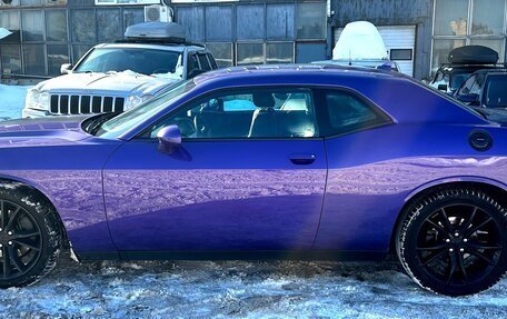 Dodge Challenger III рестайлинг 2, 2018 год, 3 100 000 рублей, 3 фотография