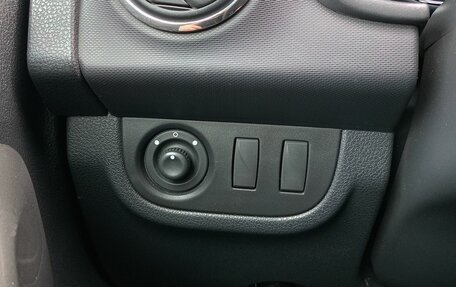 Renault Sandero II рестайлинг, 2015 год, 936 900 рублей, 10 фотография