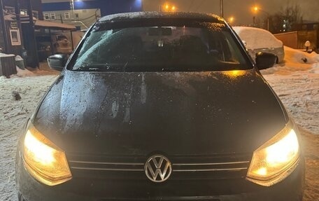 Volkswagen Polo VI (EU Market), 2013 год, 450 000 рублей, 1 фотография