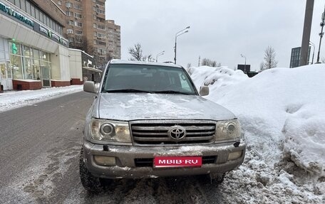Toyota Land Cruiser 100 рестайлинг 2, 2006 год, 2 300 000 рублей, 1 фотография