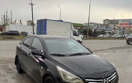 Hyundai Solaris II рестайлинг, 2015 год, 770 000 рублей, 1 фотография