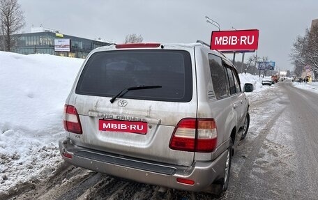 Toyota Land Cruiser 100 рестайлинг 2, 2006 год, 2 300 000 рублей, 2 фотография