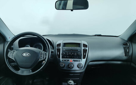 KIA cee'd I рестайлинг, 2009 год, 590 000 рублей, 12 фотография