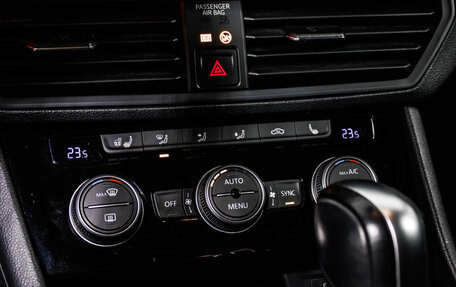 Volkswagen Jetta VII, 2019 год, 1 748 000 рублей, 14 фотография