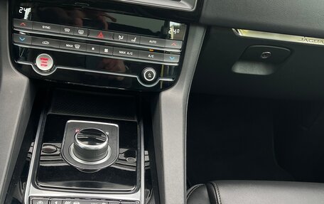Jaguar F-Pace, 2019 год, 3 330 000 рублей, 8 фотография