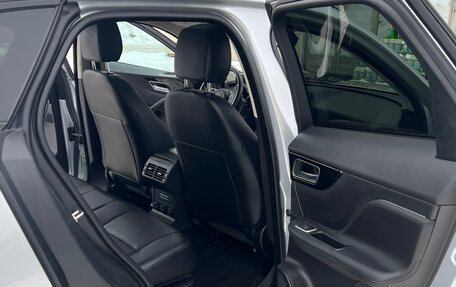 Jaguar F-Pace, 2019 год, 3 330 000 рублей, 24 фотография