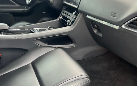 Jaguar F-Pace, 2019 год, 3 330 000 рублей, 18 фотография