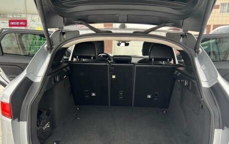 Jaguar F-Pace, 2019 год, 3 330 000 рублей, 27 фотография