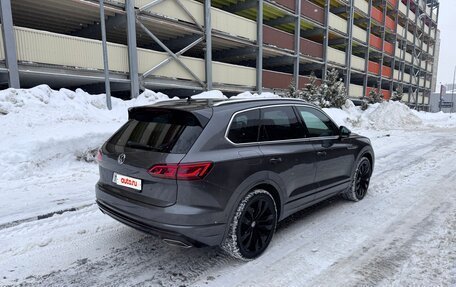 Volkswagen Touareg III, 2018 год, 5 700 000 рублей, 7 фотография