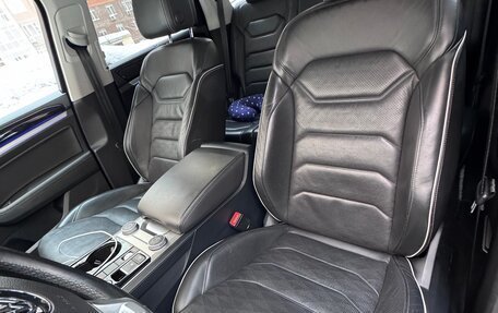 Volkswagen Touareg III, 2018 год, 5 700 000 рублей, 13 фотография