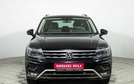 Volkswagen Tiguan II, 2018 год, 2 599 777 рублей, 2 фотография