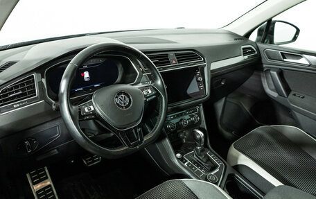 Volkswagen Tiguan II, 2018 год, 2 599 777 рублей, 11 фотография