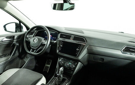 Volkswagen Tiguan II, 2018 год, 2 599 777 рублей, 9 фотография