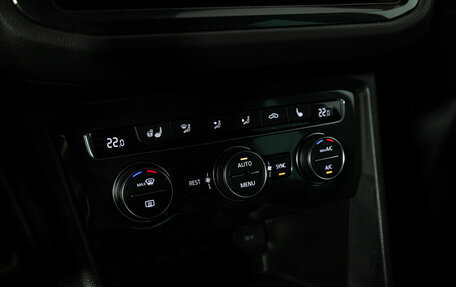 Volkswagen Tiguan II, 2018 год, 2 599 777 рублей, 16 фотография