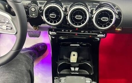 Mercedes-Benz A-Класс, 2022 год, 2 438 000 рублей, 14 фотография