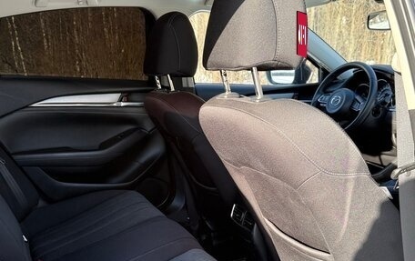 Mazda 6, 2021 год, 2 070 000 рублей, 11 фотография