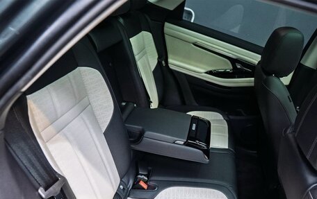 Land Rover Range Rover Evoque II, 2021 год, 5 100 000 рублей, 10 фотография