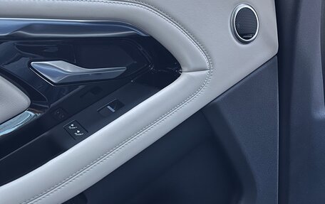 Land Rover Range Rover Evoque II, 2021 год, 5 100 000 рублей, 33 фотография