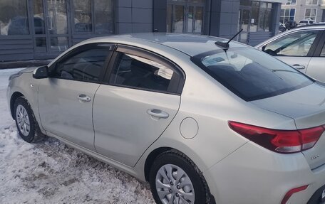 KIA Rio IV, 2018 год, 1 300 000 рублей, 13 фотография