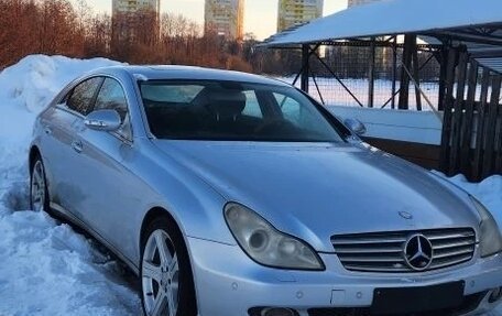 Mercedes-Benz CLS, 2004 год, 800 000 рублей, 2 фотография