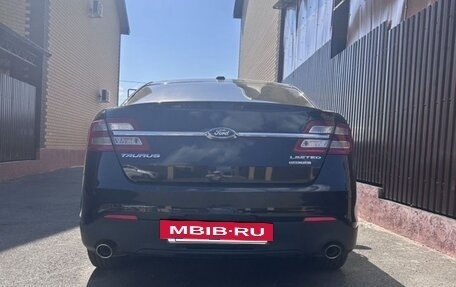 Ford Taurus VI рестайлинг, 2014 год, 1 280 000 рублей, 5 фотография