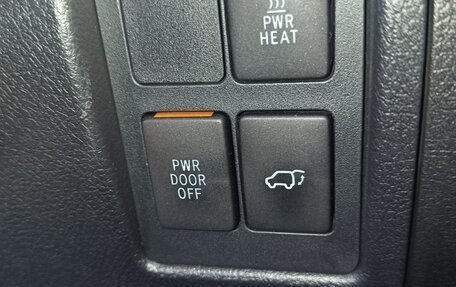 Toyota Land Cruiser 200, 2014 год, 4 500 000 рублей, 11 фотография